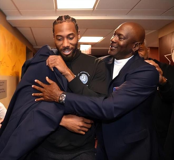 纽约洋基队签下全明星外野手奥斯汀·海斯，填补索托离队后的右打战力