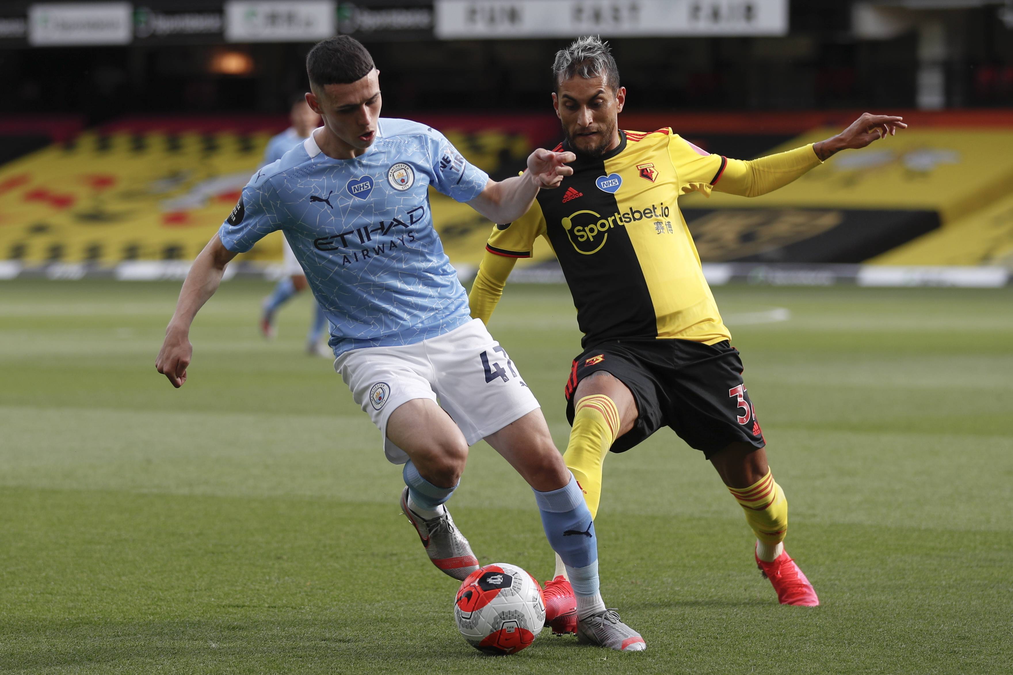 铃木诚也在关键战役建功