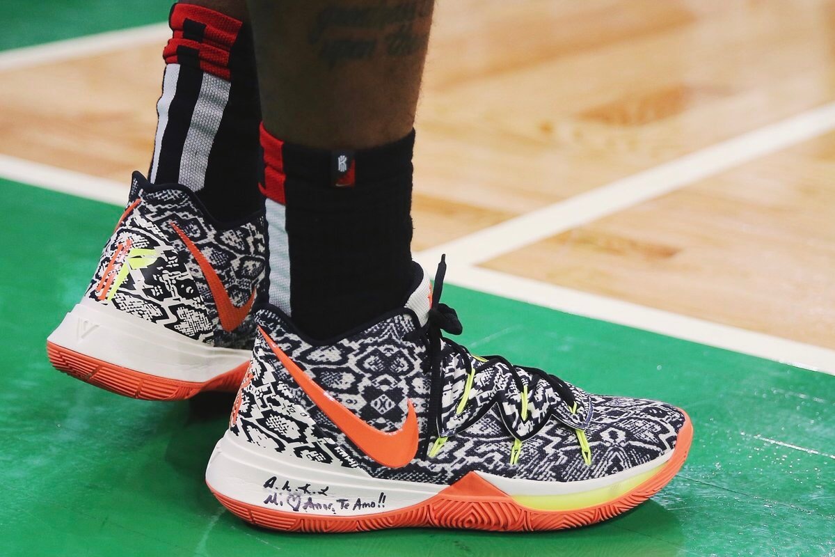 一场5-3逆转，让巴萨甩开2大争冠对手！创造历史：加冕西甲第3队