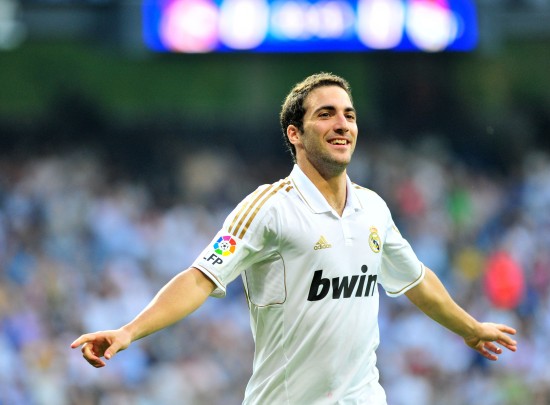 《燕云十六声》国外玩家捏出迈克尔·杰克逊和海绵宝宝